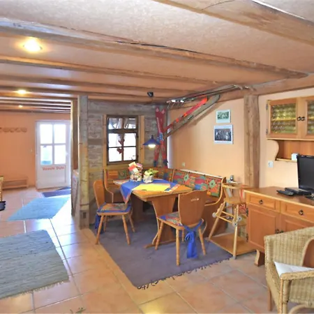 Cozy Intabarz Thuringia Near Forest Διαμέρισμα *