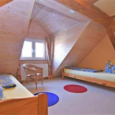 Cozy Intabarz Thuringia Near Forest Διαμέρισμα *